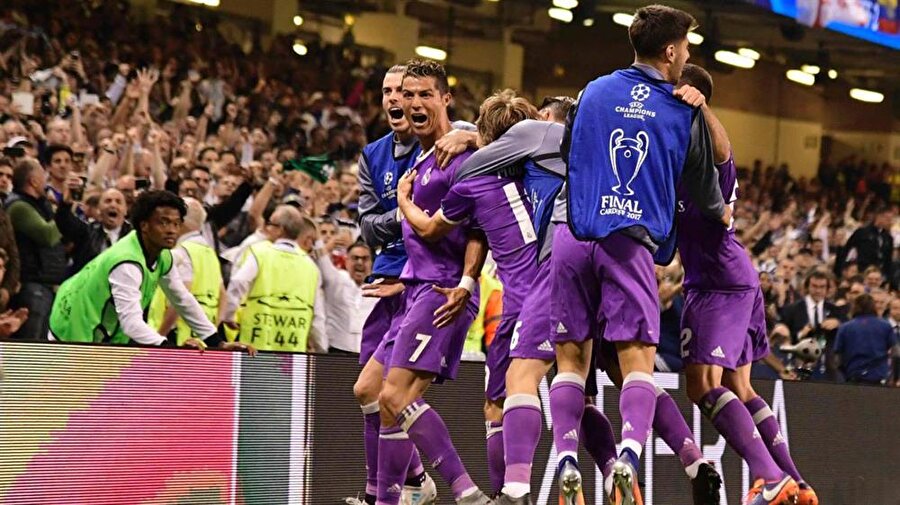 Ronaldo şov yaptı
Şampiyonluğu getiren goller Cristiano Ronaldo (2), Carlos Casemiro ve Marco Asensio'dan geldi. Juventus ise Mario Mandzukic ile skora katkı sağladı.          