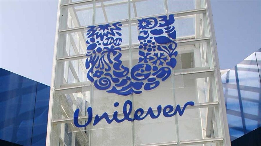 Unilever’den Türkiye’ye önemli yatırım…
Unilever, Birleşik Krallık ve Hollanda merkezli, dünyanın en büyük yiyecek ve hızlı tüketim ürünleri üreten şirketlerinden biri olan Unilever, Konya’daki 2’nci yatırımını ev ve kişisel bakım ürünleri fabrikasıyla yaptı. Böylece toplamda 350 milyon Euro’ya ulaşan entegre yatırım değeriyle Türkiye’de hızlı tüketim sektöründe son 10 yılın en büyük fabrika yatırımını hayata geçirmiş oldu.