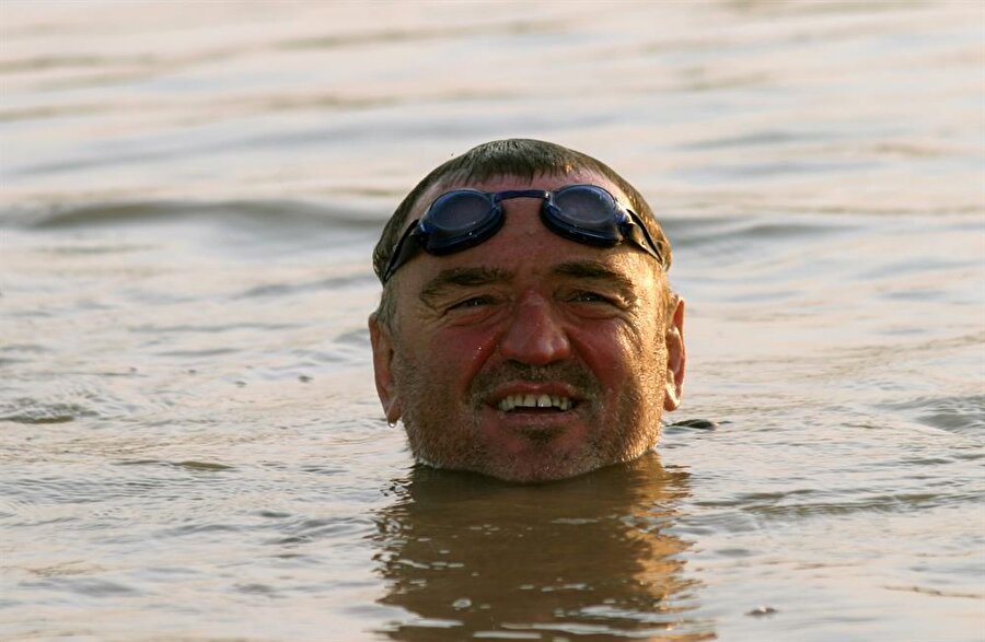 1 Ekim 1954 doğumlu uzun mesafe yüzücüsü Martin Strel, 4 kez Guinness Rekorlar Kitabı'na girdi. 