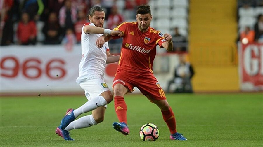 Bu sezon Süper Lig'i sallayan Deniz Türüç Beşiktaş'a çok yakın​