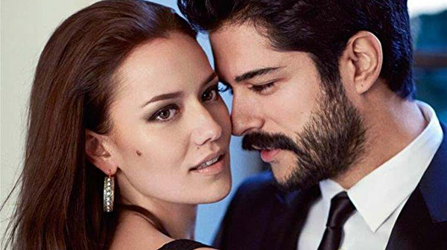 29 Haziran'da evleniyorlar!

                                    Yaklaşık 3 yıllık aşklarını 29 Haziran'da nikah masasına taşıyacak olan Fahriye Evcen'le Burak Özçivit, düğün mekanını sır gibi saklasa da yılın düğünü ile ilgili detaylar ortaya çıkmaya başladı.
                                
