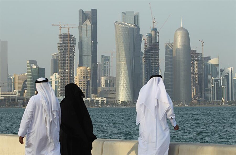 Kişi başına düşen gelir bakımından dünyanın en zengin ülkesi olan Katar, dünyada yüzde 0.4’lük işsizlik oranıyla en az işsizliğin olduğu ikinci ülke.

                                    
                                    
                                    
                                    
                                    
                                    
                                    
                                    
                                    
                                    
                                
                                
                                
                                
                                
                                
                                
                                
                                
                                