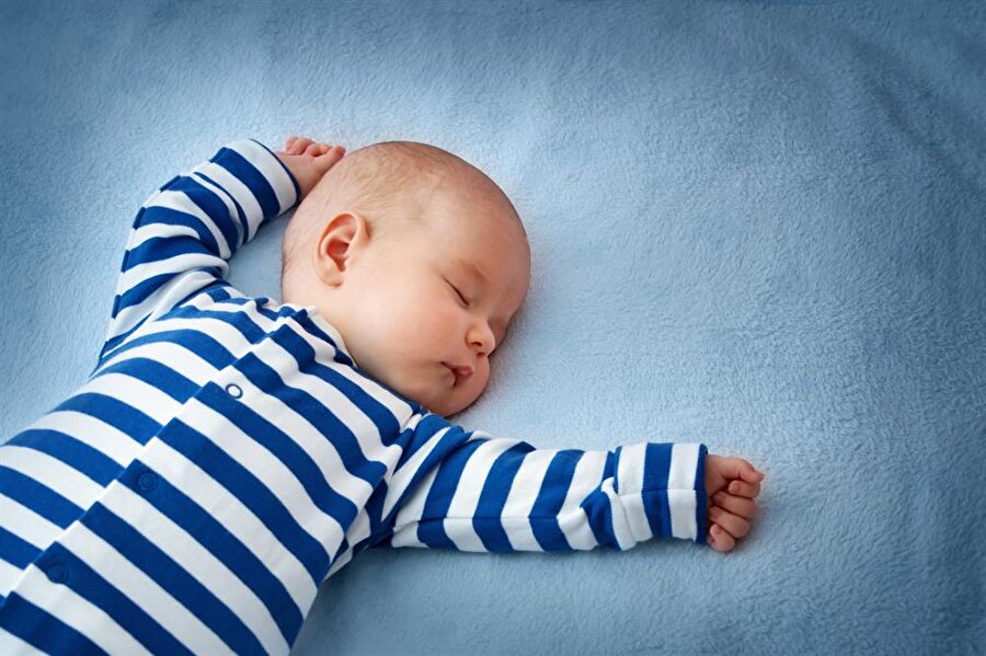 Bebekten bebeğe değişir

                                    
                                    
                                    Kimi bebek ateşliyken huzursuzlanır, ağlar kimisi ise tepkisiz bir şekilde uyumak ister. 
                                
                                
                                