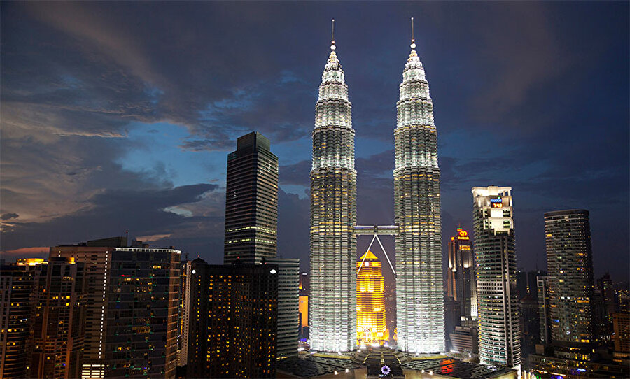 Kuala Lumpur, Malezya

                                    
                                    
                                
                                