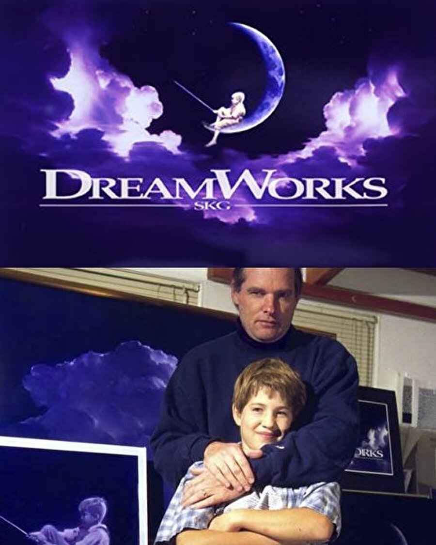 DreamWorks 

                                    Şirket yöneticileri logoda 'ay üzerinde oturan bir balıkçının' olmasını talep etti. Logoyu çizen Robert Hunt ise yapımcıların isteğinin dışında bir de alternatif hazırladı. Hunt'un hazırladığı logoda ayın üzerinde oturan bir çocuk yer alıyordu. Hunt söz konusu çocuğu çizerken kendi oğlundan esinlendi. Hunt'un oğlu şimdilerde müzikle ilgileniyor.
                                