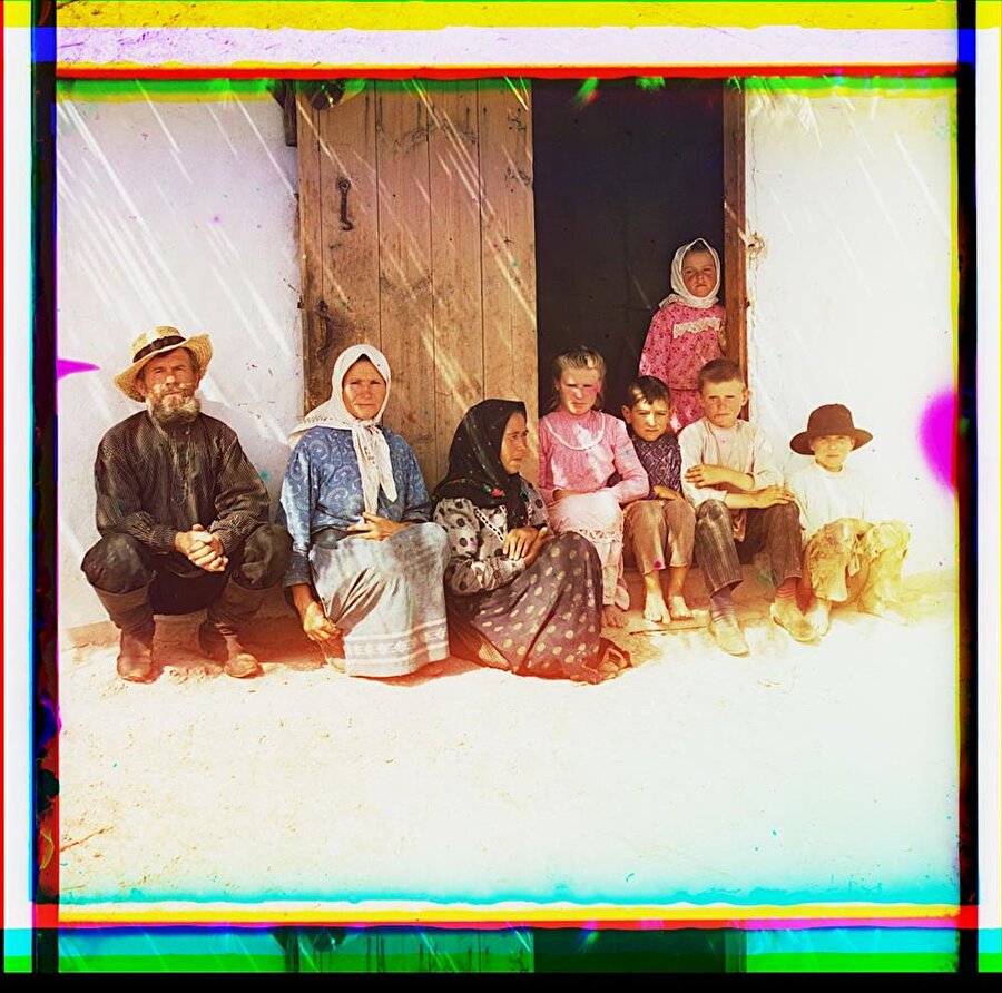 #5 Mugan Köyü'nde yaşayan bir aile. (1912)
