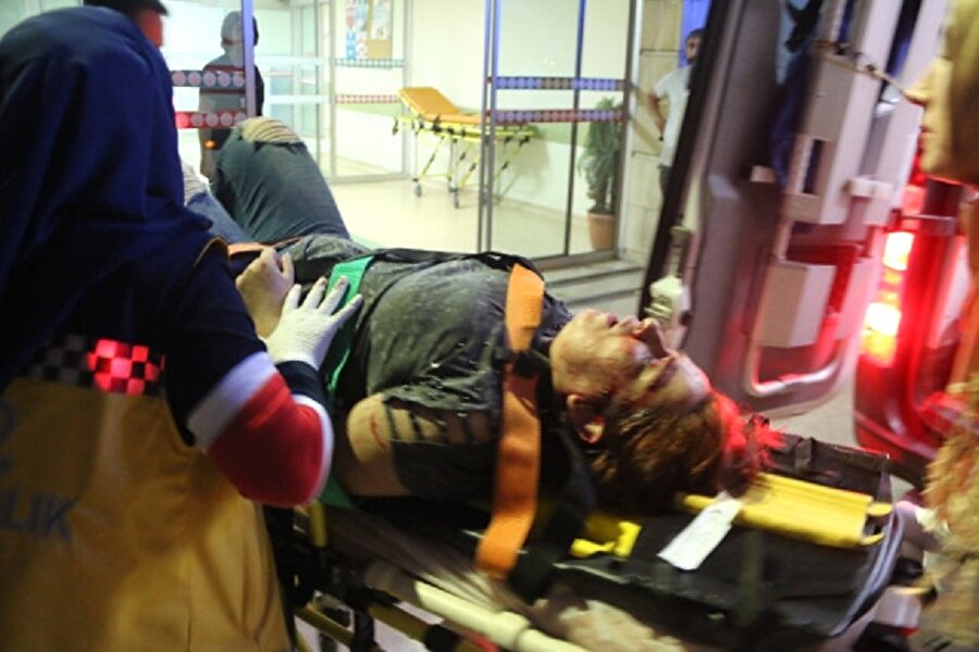 Kocasıyla tartışan kadını kayınpederi sokak ortasında vurdu