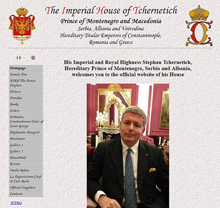 Makedonya "prensi" C.S'nin inandırıcı olmak için sosyal medyayı aktif olarak kullandığı ve kendine ait bir internet sitesinin de bulunduğu belirlendi.

                                    
                                