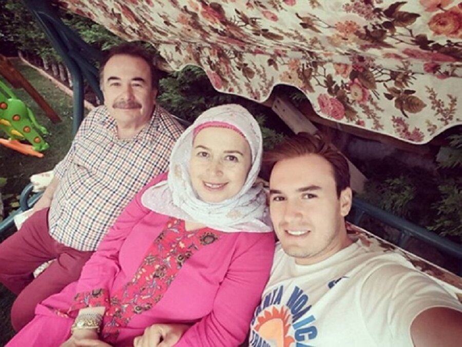 Mustafa Ceceli'den Amerika dönüşü aile turları