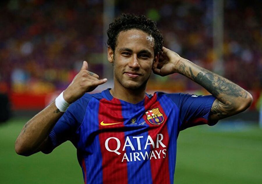 1. Neymar (Barcelona): 210,7 milyon Euro

                                    
                                