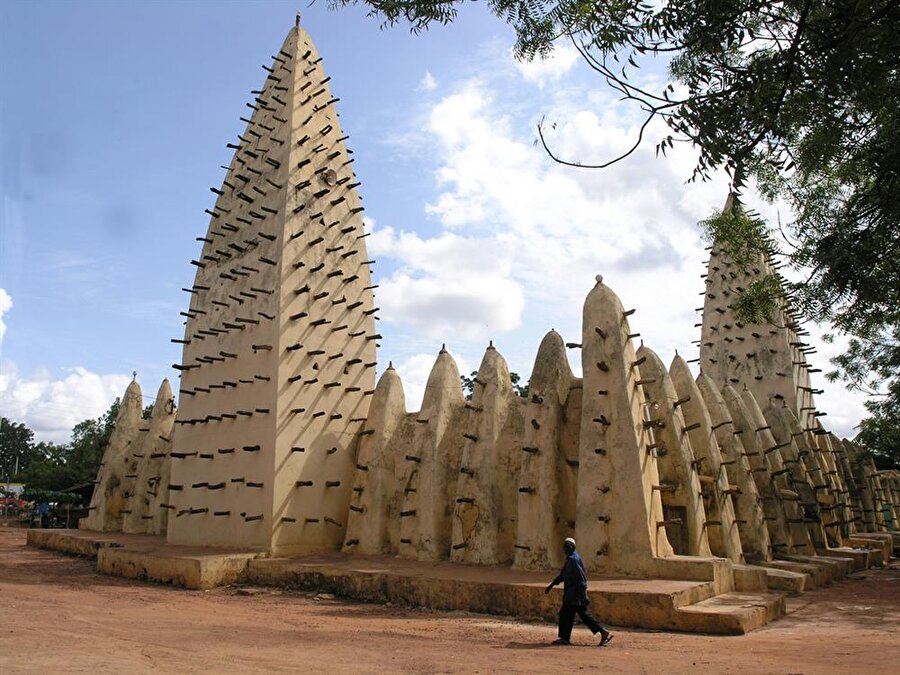 Bobo-Dioulasso Ulu Cami / Bobo-Dioulasso / Burkina Faso

                                    
                                    
                                
                                