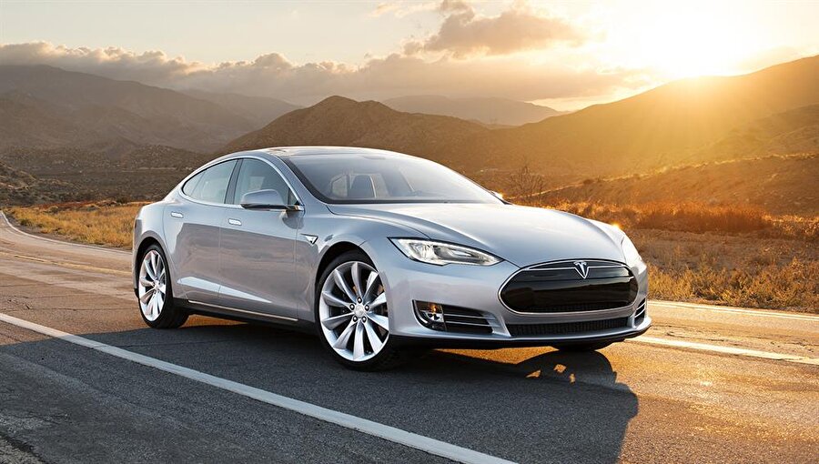 Tesla Model S 