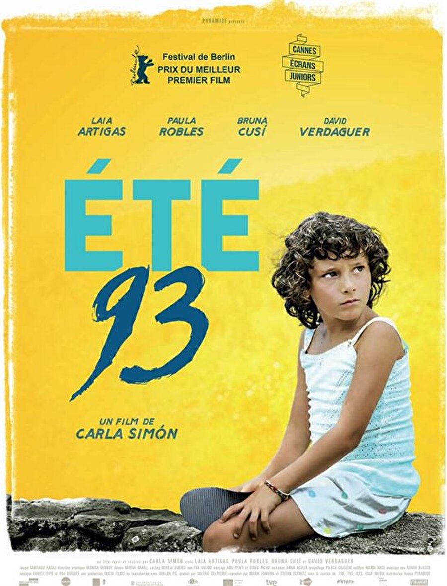 93 Yazı
Konusu: Carla Simon'un yazıp yönettiği "93 Yazı" adlı filmin başrollerinde Laia Artigas, Paula Blanco, Etna Campillo ve Bruna Cusi oynuyor. Katıldığı 2017 Berlin Festivali'nden "En İyi İlk Film Ödülü"nün yanı sıra "Uluslararası Jüri Ödülü" ve "Özel Jüri Ödülü" alan dram türündeki yapım, 6 yaşındaki Frida'nın gözünden kendi hayatının değiştiği o yazı dokunaklı bir dille beyaz perdeye taşıyor.