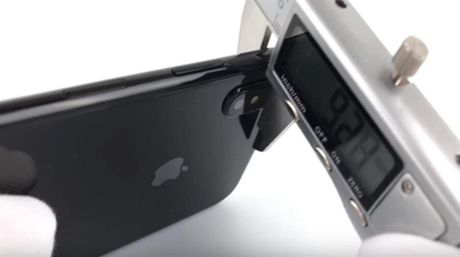 iPhone 8'in en net hali sızdırıldı: Telefon tamamen görünüyor​