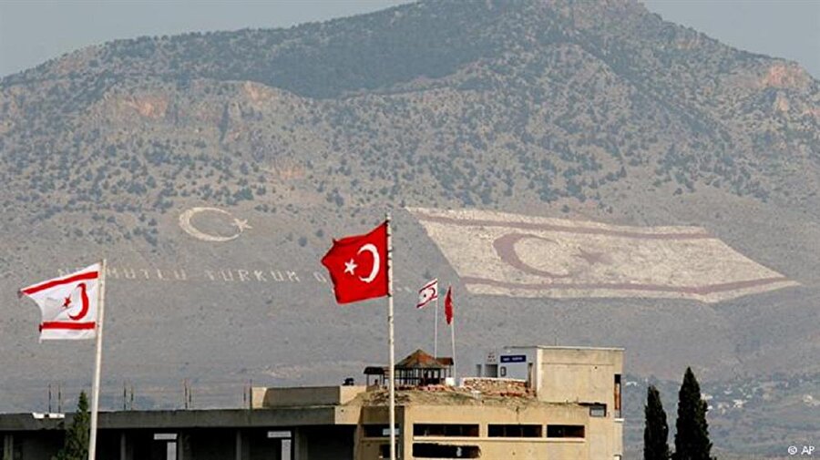 Türkiye yeni öneri sundu; Rumlar, Yunanlılar bir günlük süre istedi