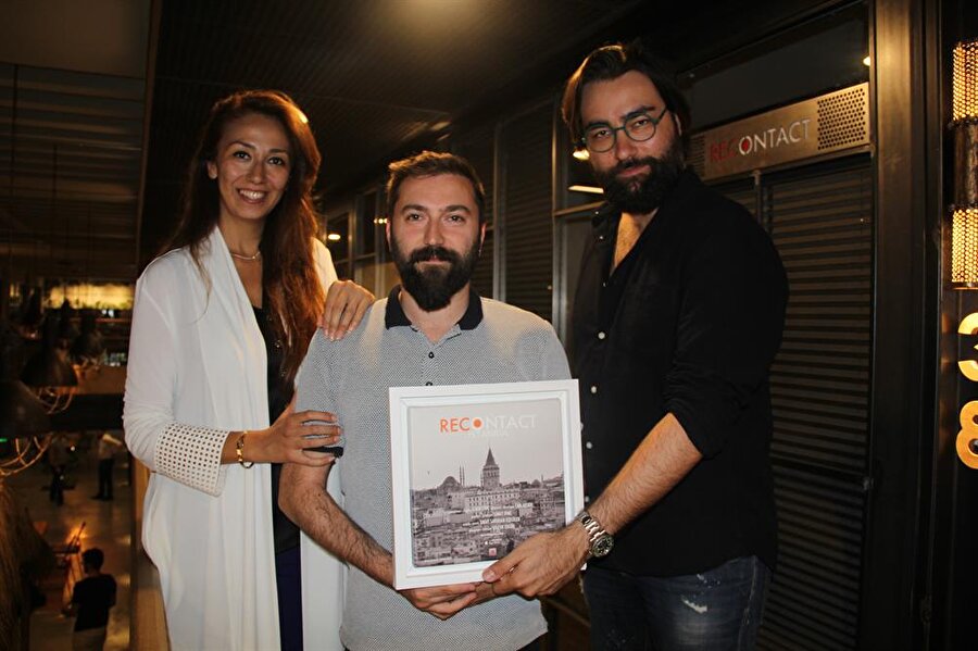 Recontact: İstanbul