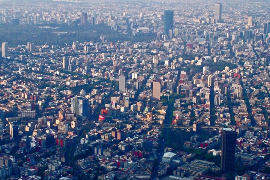 Meksiko City (Meksika)

                                    
                                    Birleşmiş Milletler Raporu'na göre Meksiko City'nin nüfusu 2030'da 23,9 milyona ulaşacak. 
                                
                                