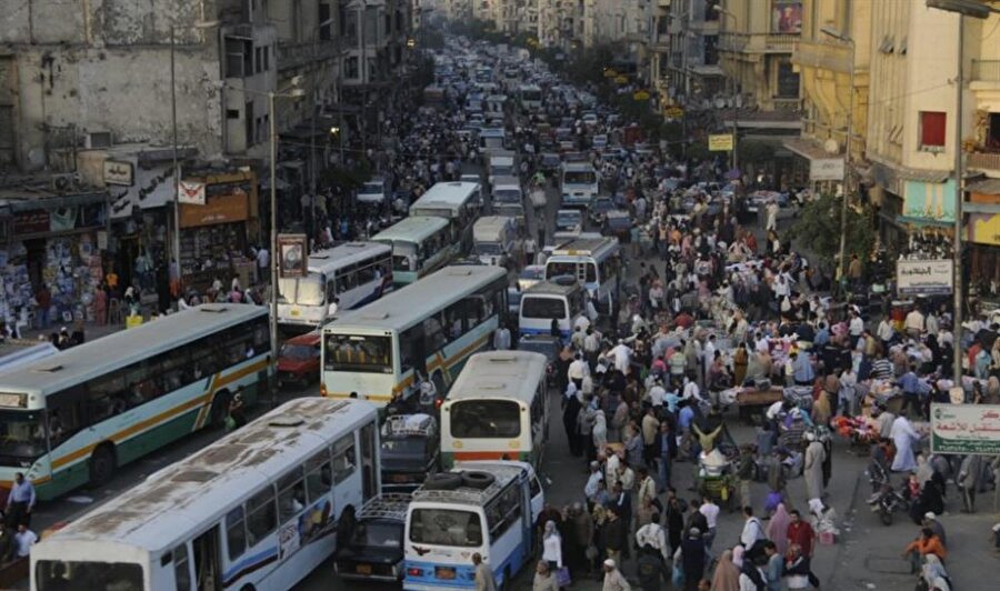 Kahire (Mısır)

                                    
                                    Kahire'nin 2030'da 24.500.000 nüfusa ulaşabileceği tahmin ediyor. 
                                
                                