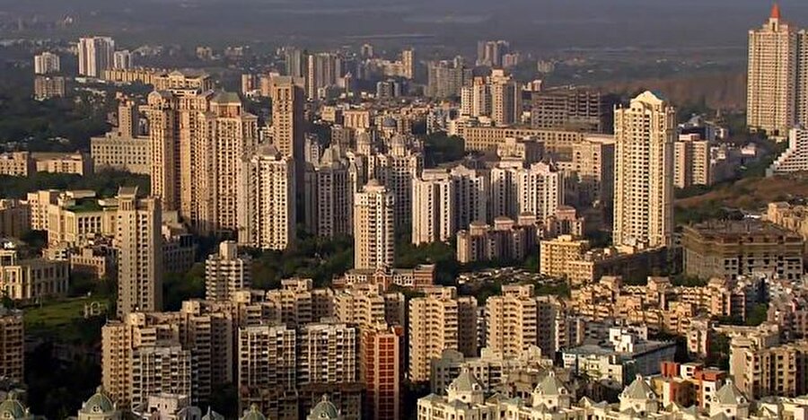 Mumbai (Hindistan)

                                    
                                    Mubai'nin nüfusunun da 2030 yılında 28 milyona yaklaşması bekleniyor.
                                
                                