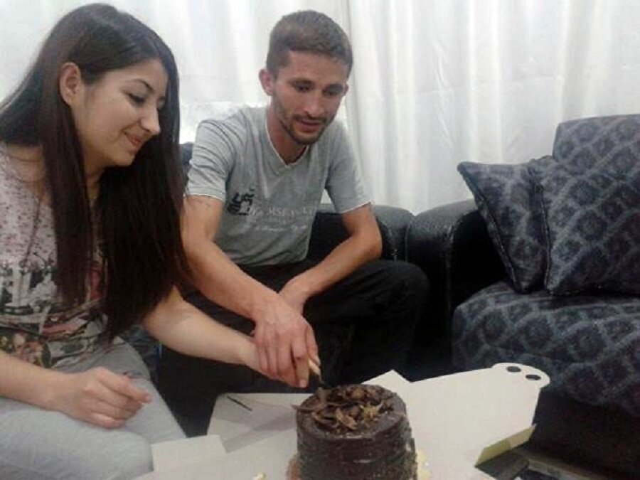 Kendisini aldattığını düşündüğü kocasını bıçaklayarak öldürdü