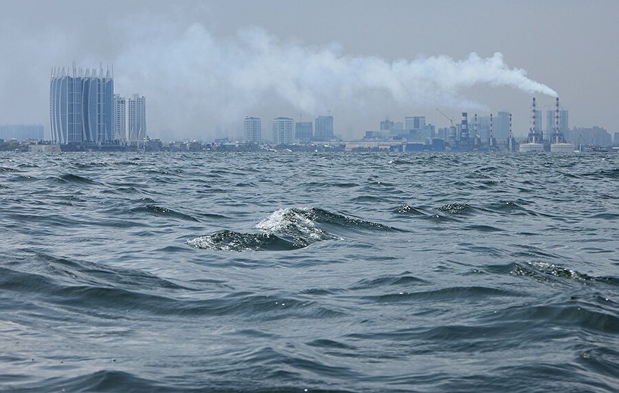 Dünyanın en büyük ada ülkesi Endonezya’nın iki yıl içinde başkentini değiştirileceği bildirildi. Başkent Cakarta her yıl 25 santimetre suya gömülüyor.

                                    
                                    
                                    
                                
                                
                                