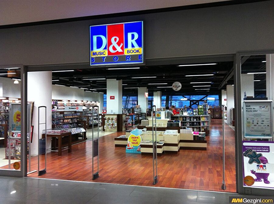 D&R