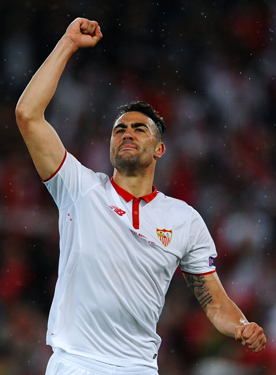 İspanya'dan İngiltere'ye transfer oldu.