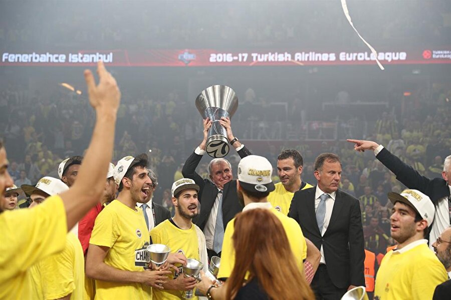 Son şampiyon Fenerbahçe.