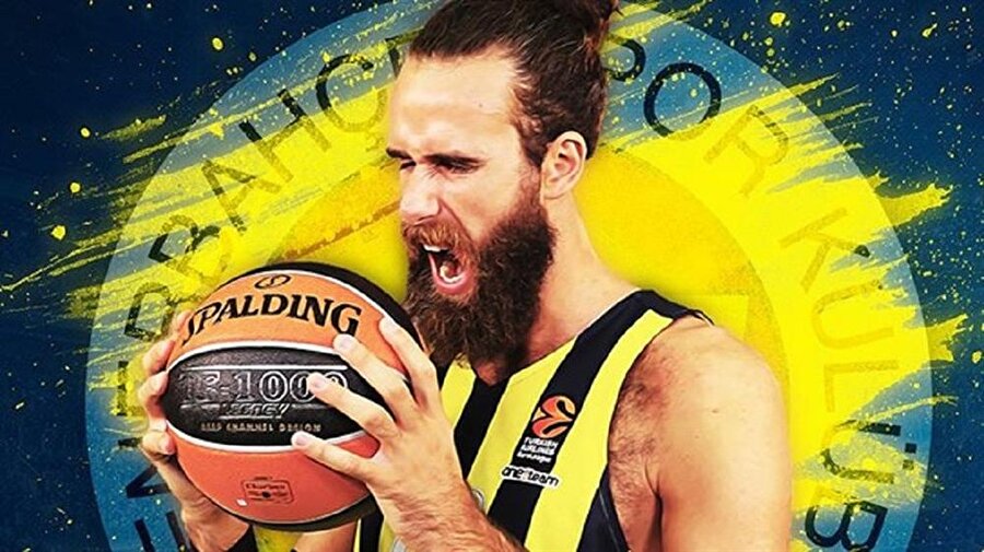 Luigi Datome Fenerbahçe'de kaldı