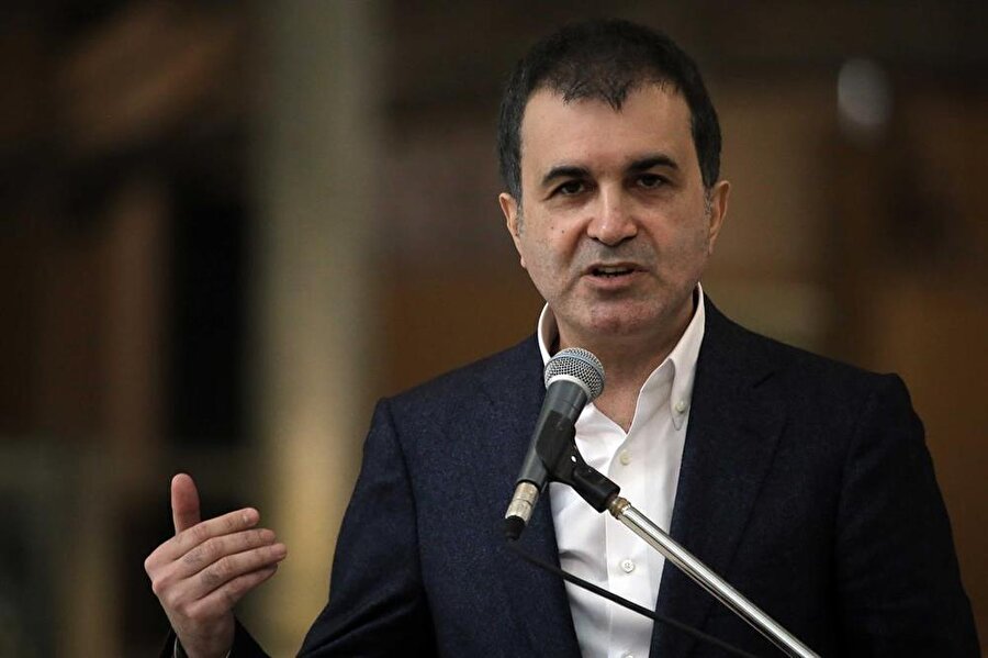 AB Bakanı Çelik: Elimizin tersiyle itiyoruz