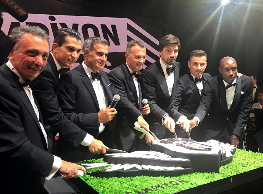 Şampiyonluk balosu.