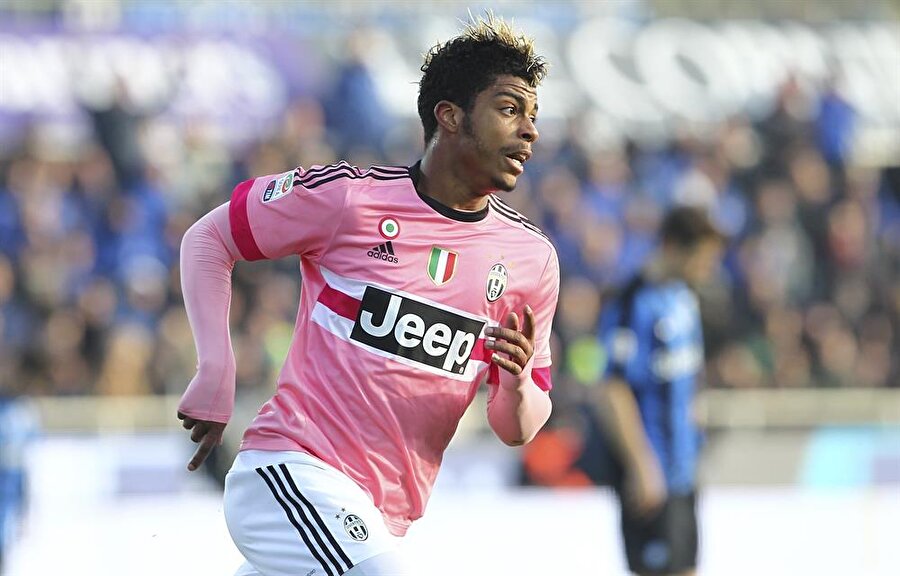 Galatasaray, Mario Lemina'yı renklerine bağlamak istiyor.