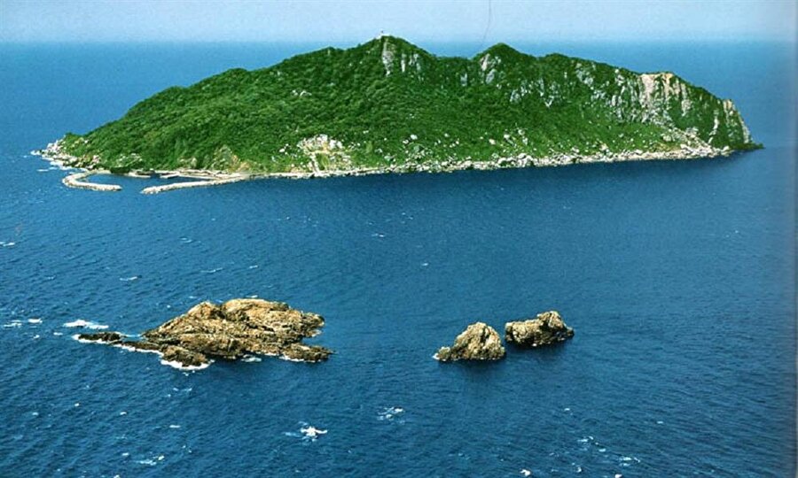 Kadınların alınmadığı Japon adası bir kez daha dikkatleri üzerine çekti
