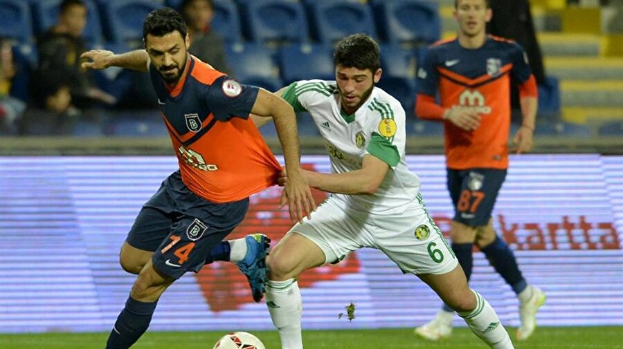 Başakşehir'de şaşırtan ayrılık: Bekir İrtegün'ün sözleşmesi feshedildi