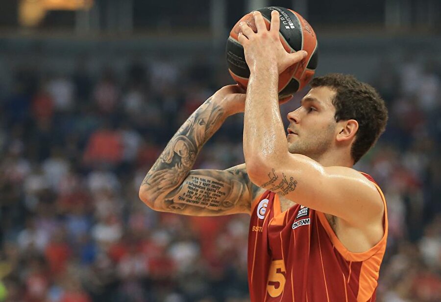Vladimir Micov Galatasaray'a veda etti