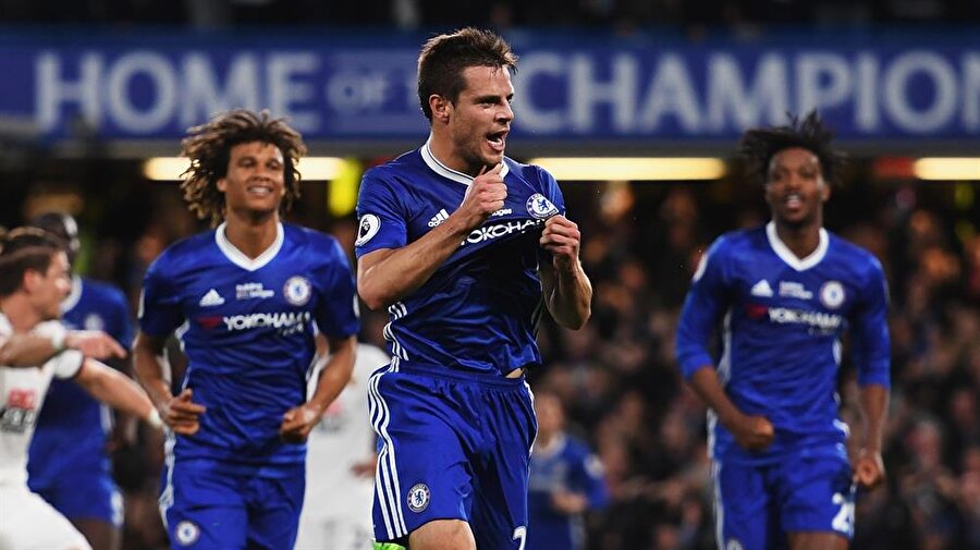 Barcelona sağ bek için Azpilicueta'yı istiyor
