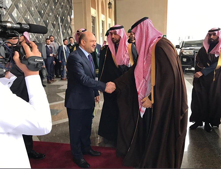 S. Arabistan veliaht prensi ve Savunma Bakanı Işık görüştü