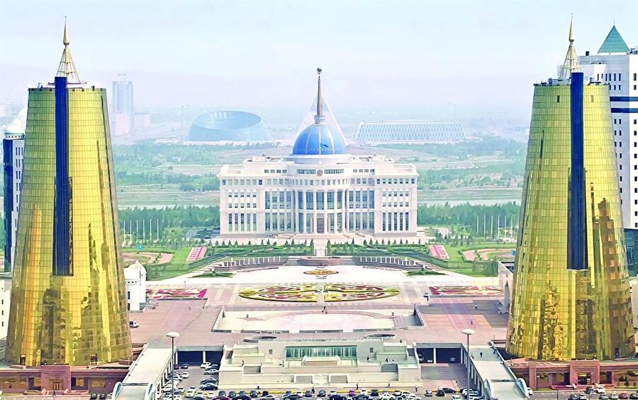 Kazak lider Nazarbayev'in en büyük vizyonu olarak değerlendirilen Astana bu yıl en heyecan verici 10 şehirden biri seçildi.
