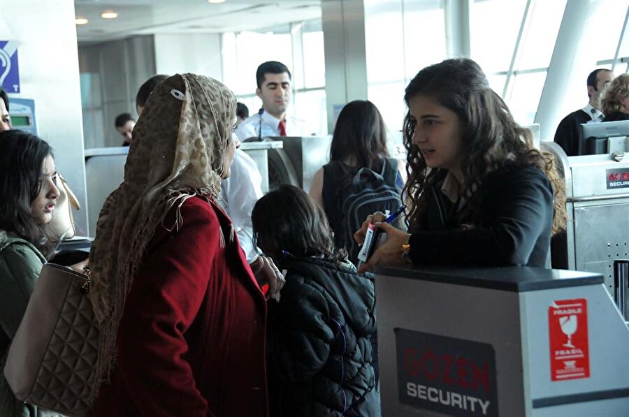 ABD, çoğunluğu Müslüman 6 ülke vatandaşlarına yönelik vize yasağında yer alan "yakın akraba" tanımının kapsamını genişletti.