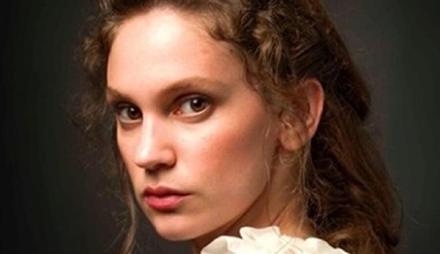 ​Farah Zeynep Abdullah, 'Bir Litre Gözyaşı' adındaki uyarlamanın başrolünde!