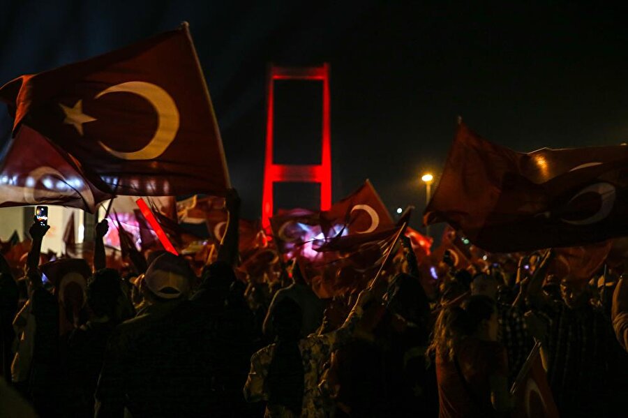 15 Temmuz Demokrasi ve Milli Birlik Günü dış basının manşetlerine taşındı.