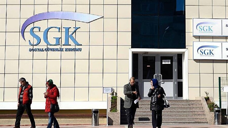 Sosyal Güvenlik Kurumunca dört yüz sosyal güvenlik denetmen yardımcısı alınacak. İşte başvuru şartları...
