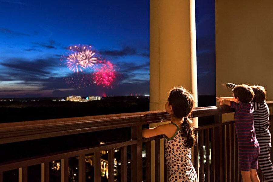 Four Seasons Resort Orlando at Walt Disney World Resort, Lake Buena Vista, Florida
Gecelik: 41.000 $