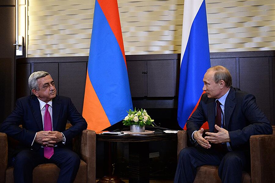 Rusya parlamentosunun üst kanadı Federasyon Konseyi, Ermenistan'la ortak ordu grubunun kurulmasını öngören anlaşmayı onayladı. Grup ile birlikte ortak komuta merkezi oluşturulacak.

                                    
                                