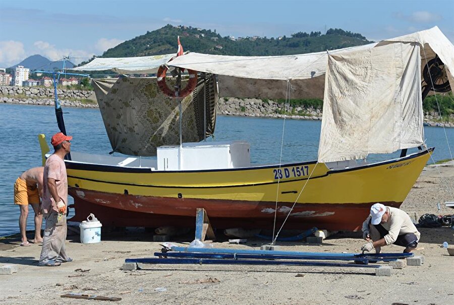Balıkçıların gözü denizde