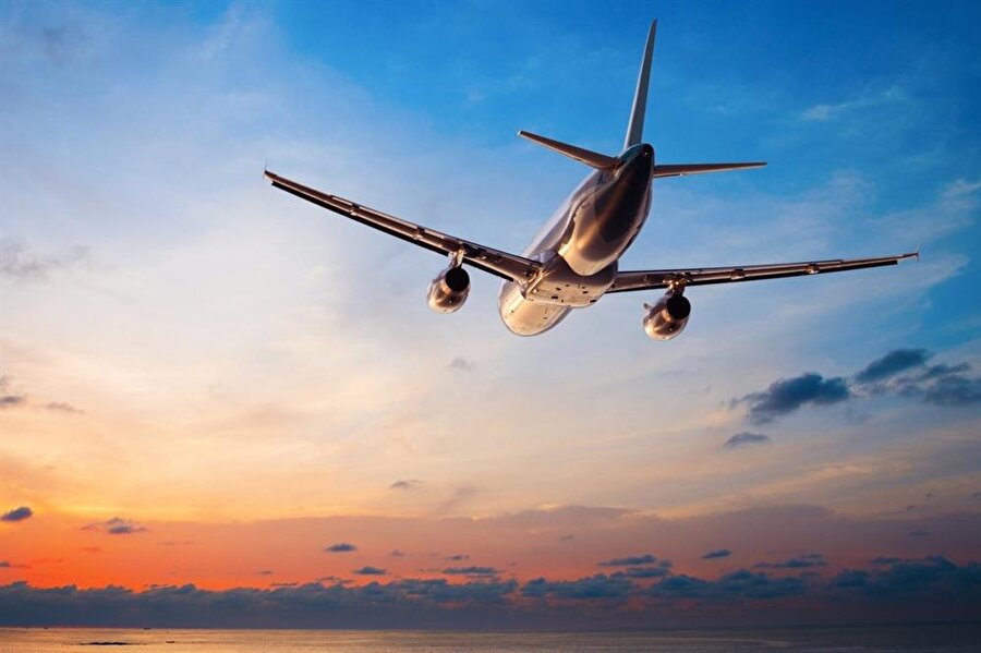 ​Türk hava sahasından 18 saniyede bir uçak geçti