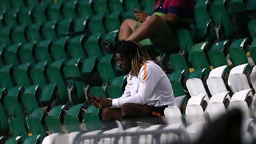 Galatasaray maçta Cavanda alışverişte: Taraftarlar çıldırdı