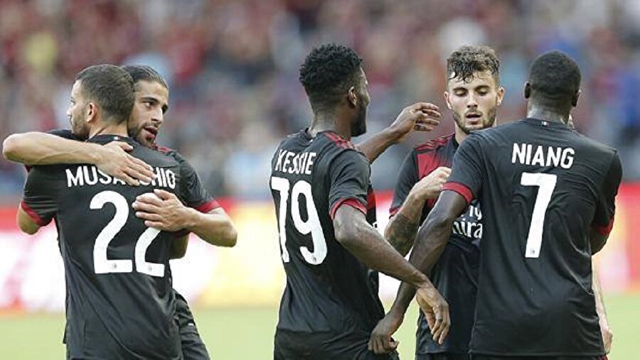 Milan, Alman devini dağıttı.