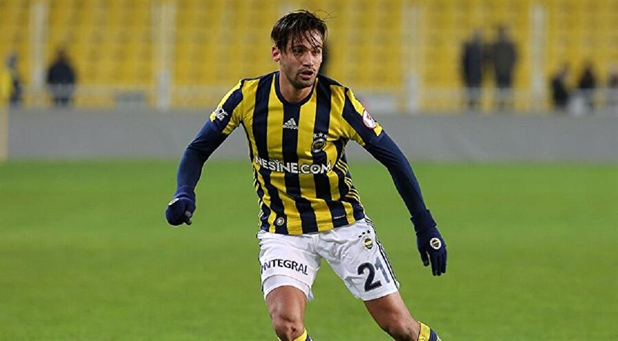 Savaş Polat, Fenerbahçe'den ayrıldı.
