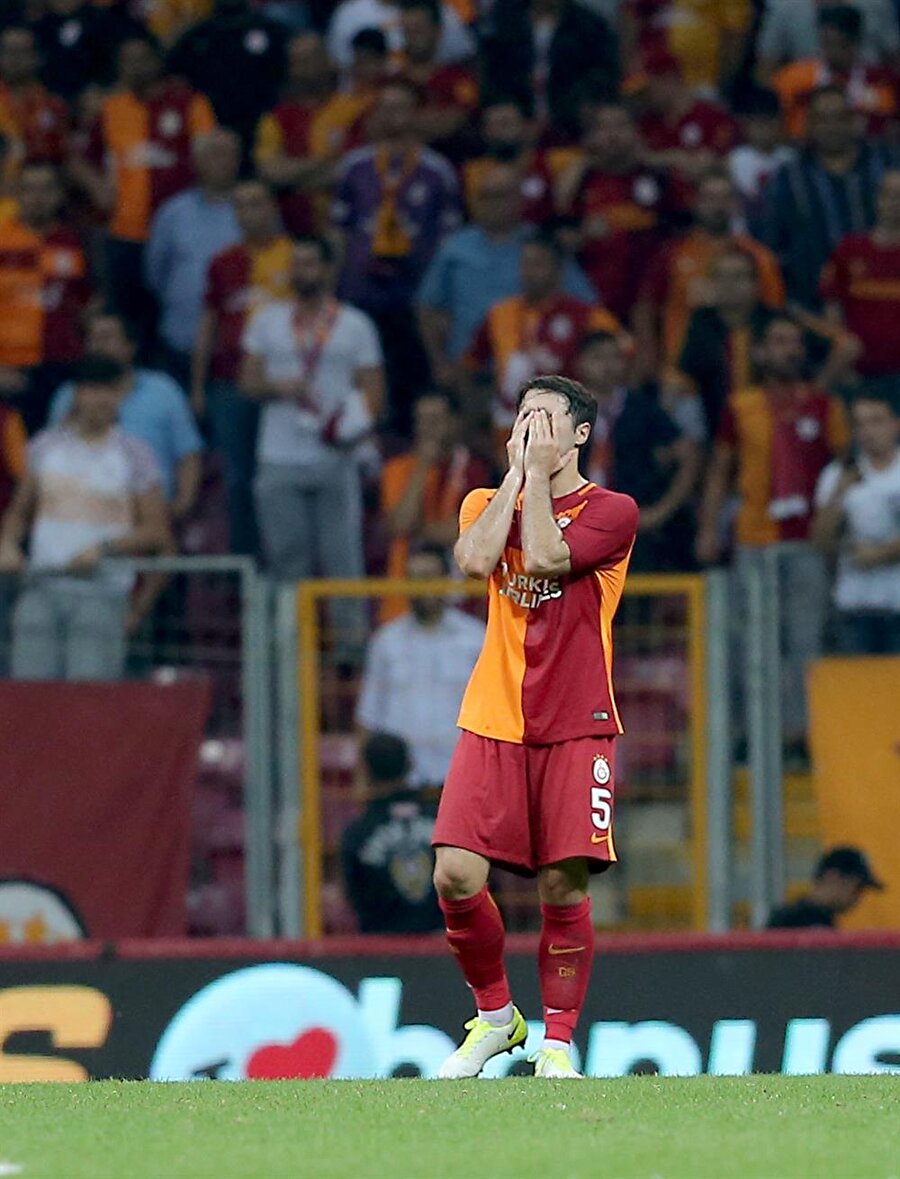Galatasaraylı futbolcuların Whatsapp konuşmaları ortaya çıktı.